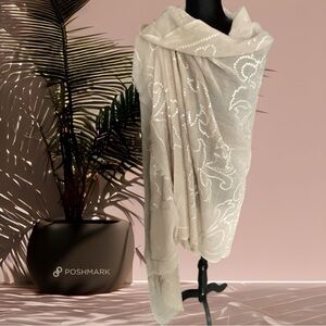 💖 Nalini Wool Shawl with Sequin Accents 💖